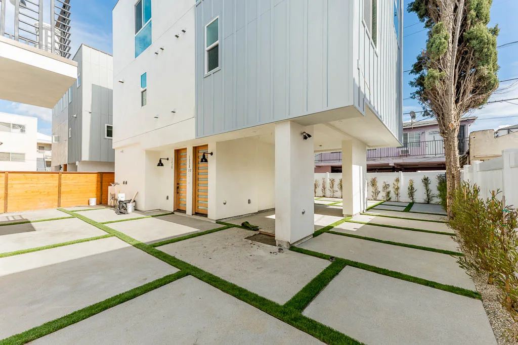 1238 N Beachwood Dr - HsHProd-14