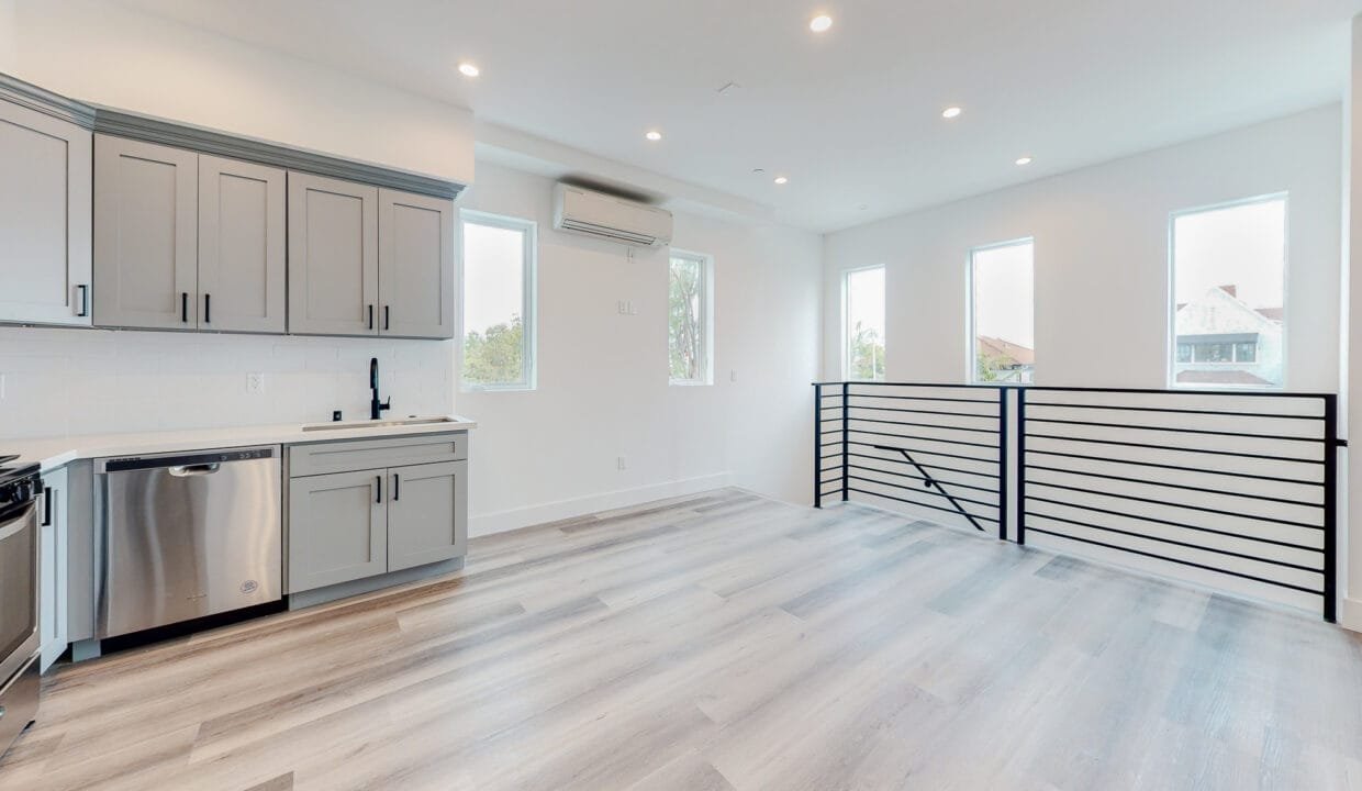 525-N-Normandie-Ave_7