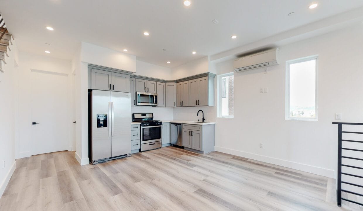 525-N-Normandie-Ave_8